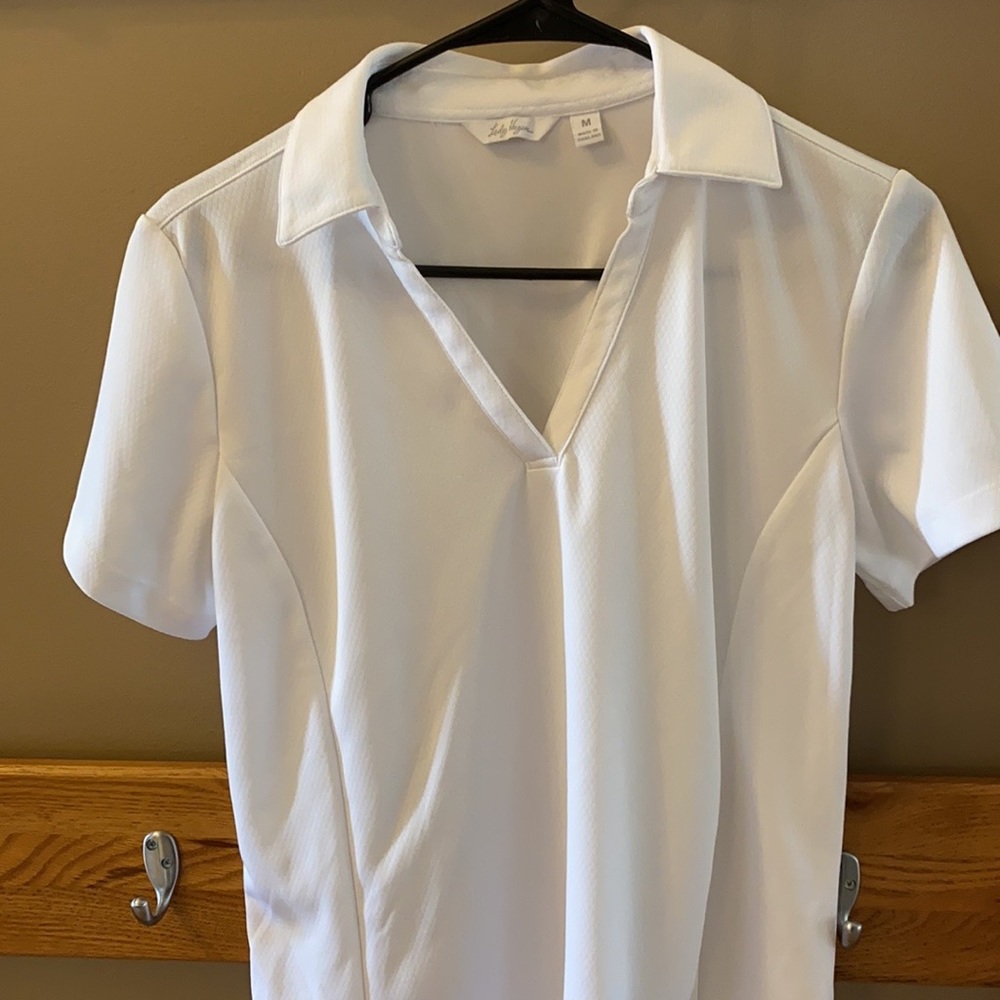 Women’s golf shirt